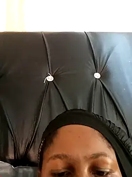 Snapshot of queen_lovely2 chatting on 02.06.26 queen lovely2 online show from 02.06.26