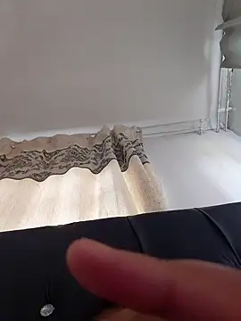 Snapshot of queen_lovely2 chatting on 02.17.26 queen lovely2 online show from 02.17.26