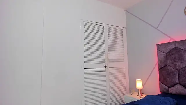 aurora collinss  online show from 03.18.25