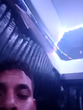 Snapshot of reycorona chatting on 03.15.25 reycorona online show from 03.15.25