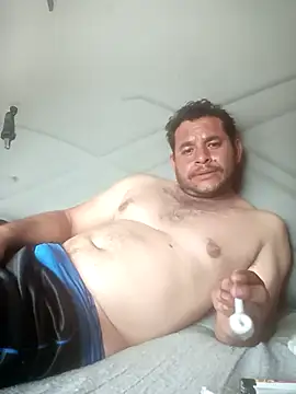 Snapshot of reycorona chatting on 02.18.26 reycorona online show from 02.18.26