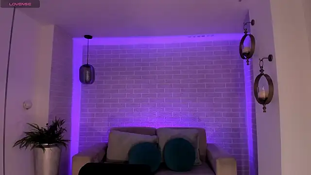 MaddisonCollins online show from 07.10.26
