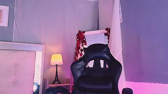 Snapshot of Emily_Castillo_1 chatting on 02.28.26 Emily Castillo 1 online show from 02.28.26