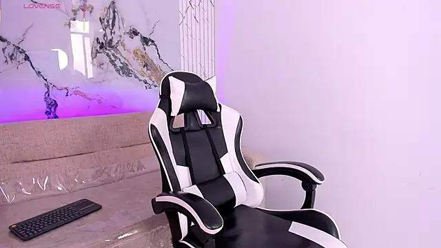 LexiAndDeker online show from 10.02.25