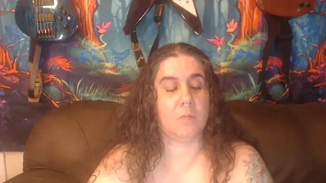 Dreaming Of Blue online show from 03.22.25