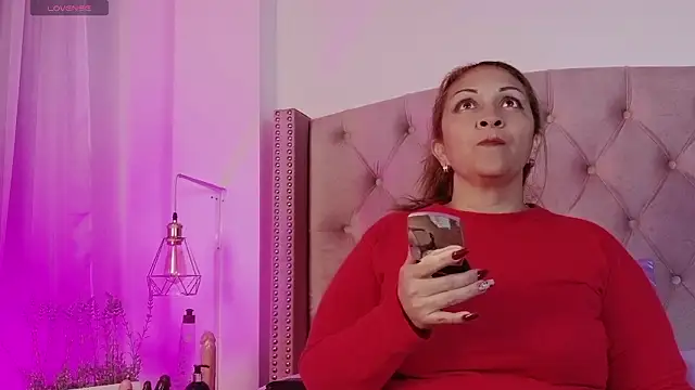 Snapshot of scarlettbooty chatting on 01.16.26 scarlettbooty online show from 01.16.26