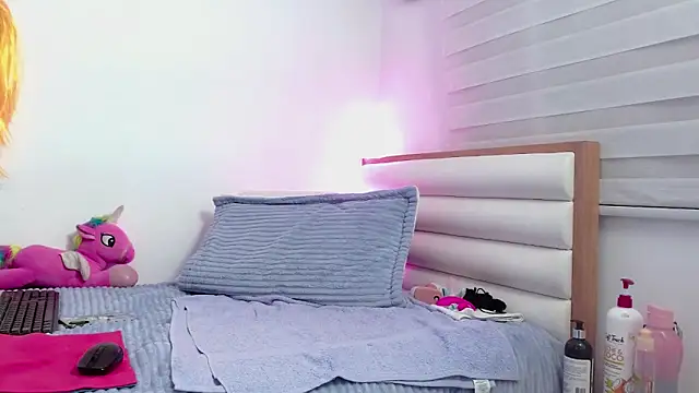 Snapshot of scarlettbooty chatting on 03.01.26 scarlettbooty online show from 03.01.26