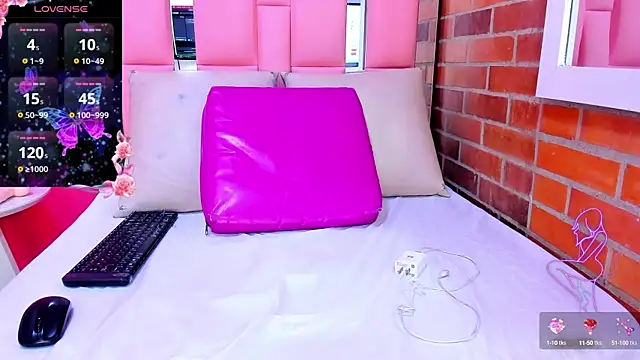 Snapshot of malu_hot69 chatting on 03.22.25 malu hot69 online show from 03.22.25