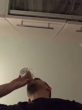 Snapshot of Maxpeins chatting on 02.28.26 Maxpeins online show from 02.28.26