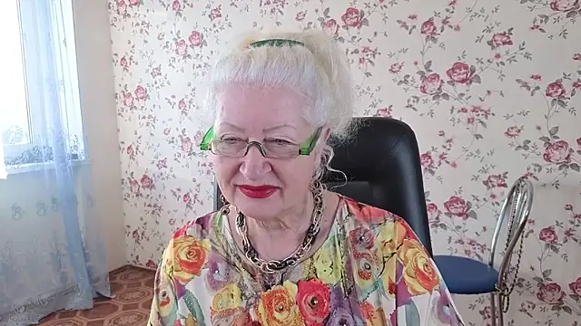 Maya Mayflower online show from 09.21.25