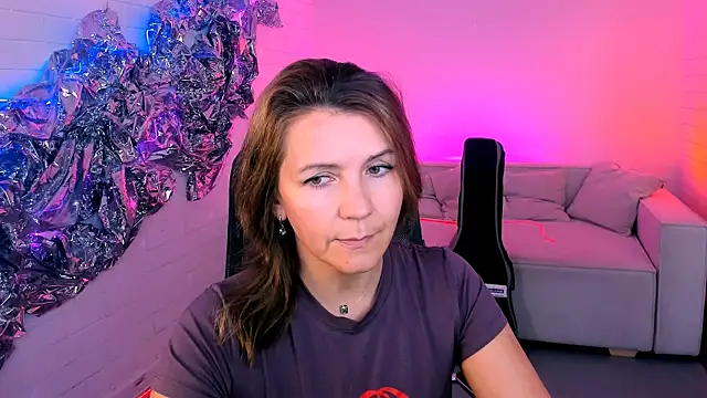 NicoleHitman online show from 09.15.25