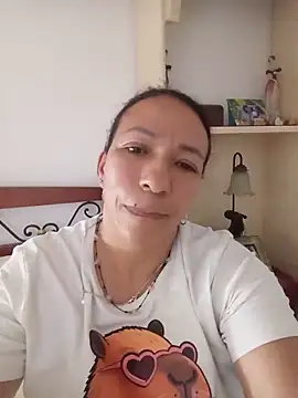 Snapshot of Antonela45 chatting on 06.07.26 Antonela45 online show from 06.07.26