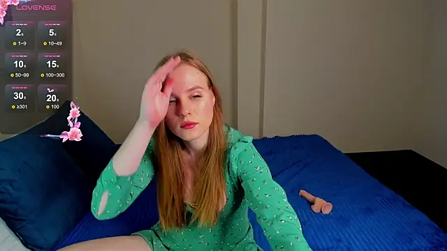 Snapshot of EvaTheHeart chatting on 03.21.25 EvaTheHeart online show from 03.21.25