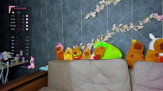 Snapshot of EvaTheHeart chatting on 10.09.25 EvaTheHeart online show from 10.09.25