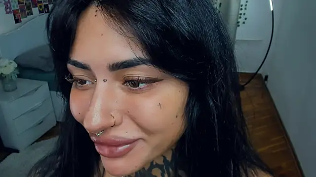 CharimgSabrina online show from 10.12.25