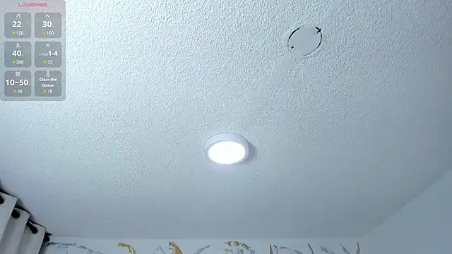 Snapshot of Cristal_Velle chatting on 02.14.26 Cristal Velle online show from 02.14.26