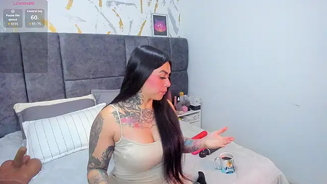 Snapshot of Cristal_Velle chatting on 02.21.26 Cristal Velle online show from 02.21.26