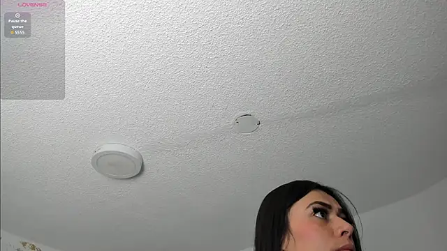 Cristal Velle online show from 04.17.26