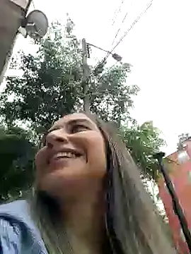 Snapshot of Isabella_Varella chatting on 03.05.25 Isabella Varella online show from 03.05.25