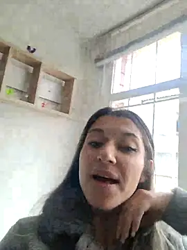 Snapshot of Isabella_Varella chatting on 03.08.25 Isabella Varella online show from 03.08.25