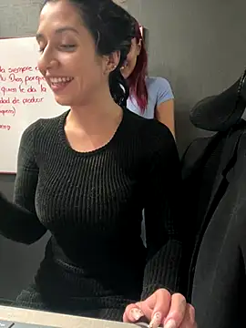 Isabella Varella online show from 11.11.25