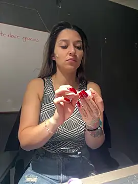 Isabella Varella online show from 12.05.25