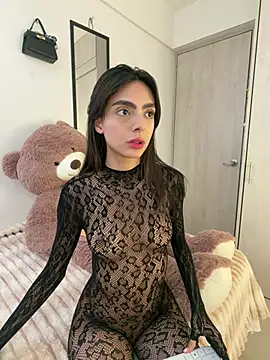 ZaraLuuv online show from 03.20.26