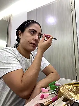 isabella winkler online show from 01.08.26