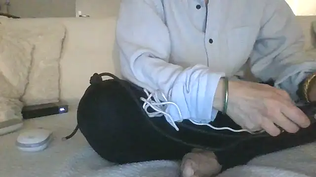 Valentinette online show from 04.03.26