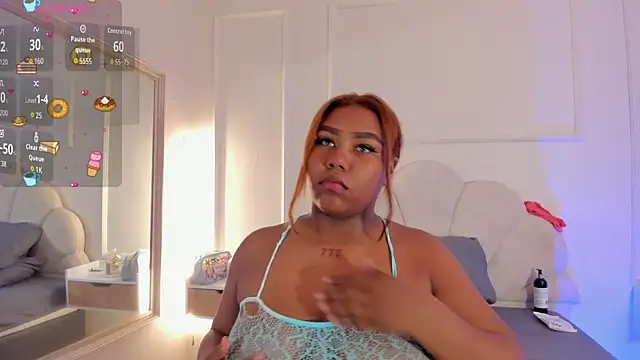 Snapshot of Candaceoweens chatting on 07.15.26 Candaceoweens online show from 07.15.26