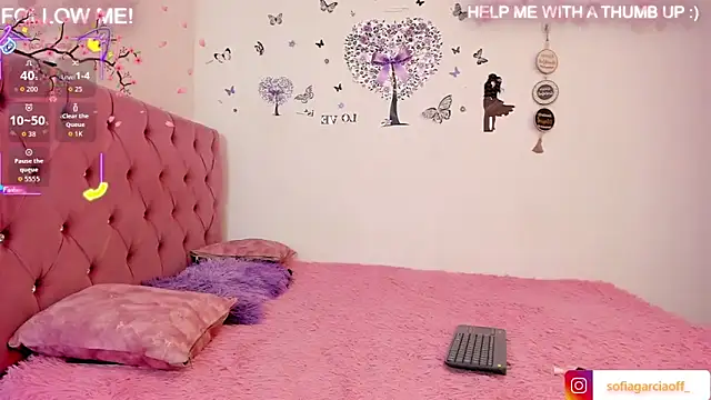 Moonroxe  online show from 11.20.25