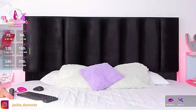 JackieDumont1 online show from 11.07.25