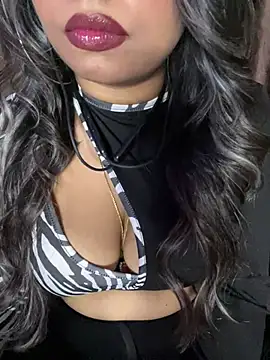 Snapshot of nehaindian87 chatting on 03.12.25 nehaindian87 online show from 03.12.25