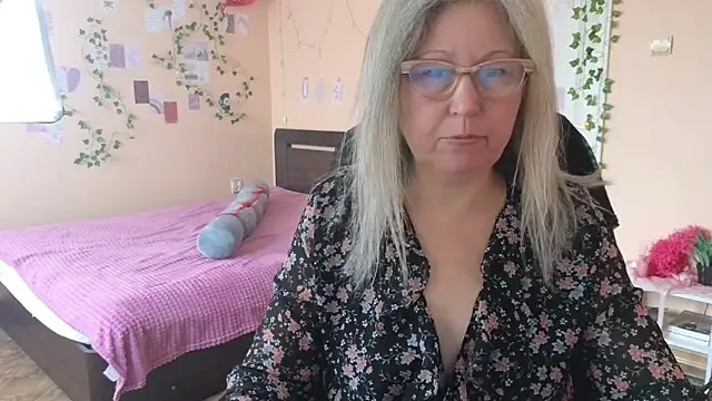 Wane Witch online show from 04.05.26