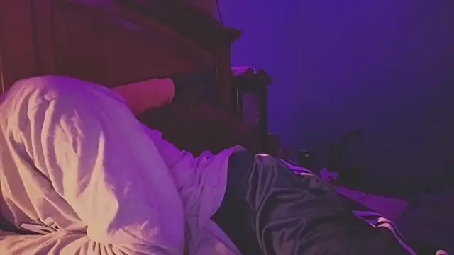 Ilovepussy1911 online show from 04.18.26