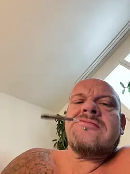 HerrundFrau-M online show from 03.08.25