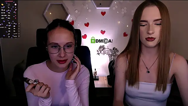 Snapshot of mona_cloud chatting on 10.04.25 mona cloud online show from 10.04.25