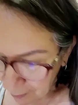 victoria wayne online show from 02.04.26