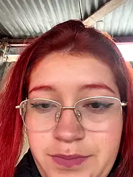 Karina Leon online show from 12.18.25