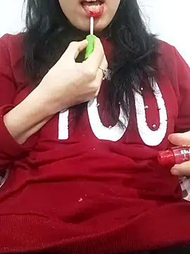 Snapshot of saraaxx1 chatting on 03.12.25 saraaxx1 online show from 03.12.25