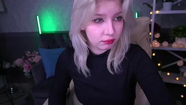 SelenaIris online show from 03.18.25