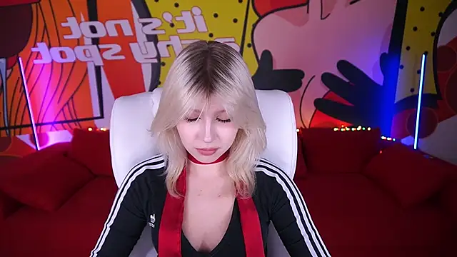 SelenaIris online show from 03.22.25