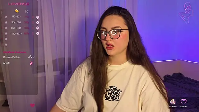 MiraLuccian online show from 09.17.25