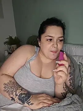 Snapshot of Saucy-Serenity chatting on 06.17.26 Saucy-Serenity online show from 06.17.26