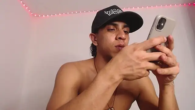 Monkey uchiha777 online show from 02.06.26