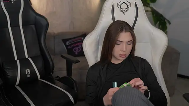 Billie054 online show from 11.26.25