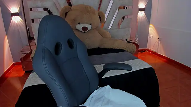 MaddyCrofft online show from 03.21.25