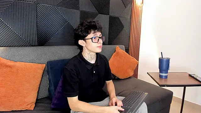 troy rouge online show from 03.13.25