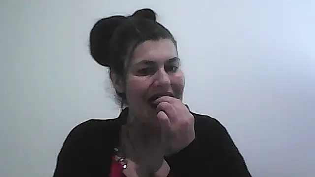 Curvy-Essex-Milf online show from 03.06.26