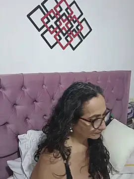 AlessandraLeroy online show from 10.31.25